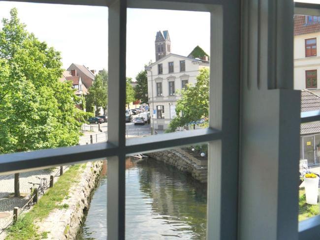Ferienwohnungen Im Gewoelbe Wismar Exterior photo